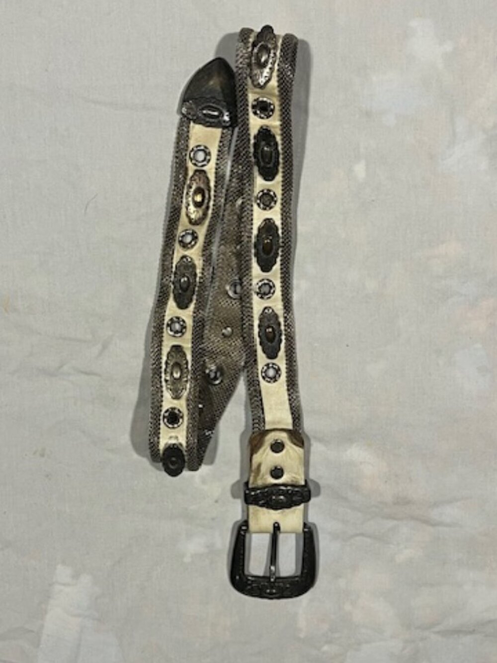 VTG Silver Tone Metal Mesh White Leather Concho Grommets Belt Western Buckle32 M